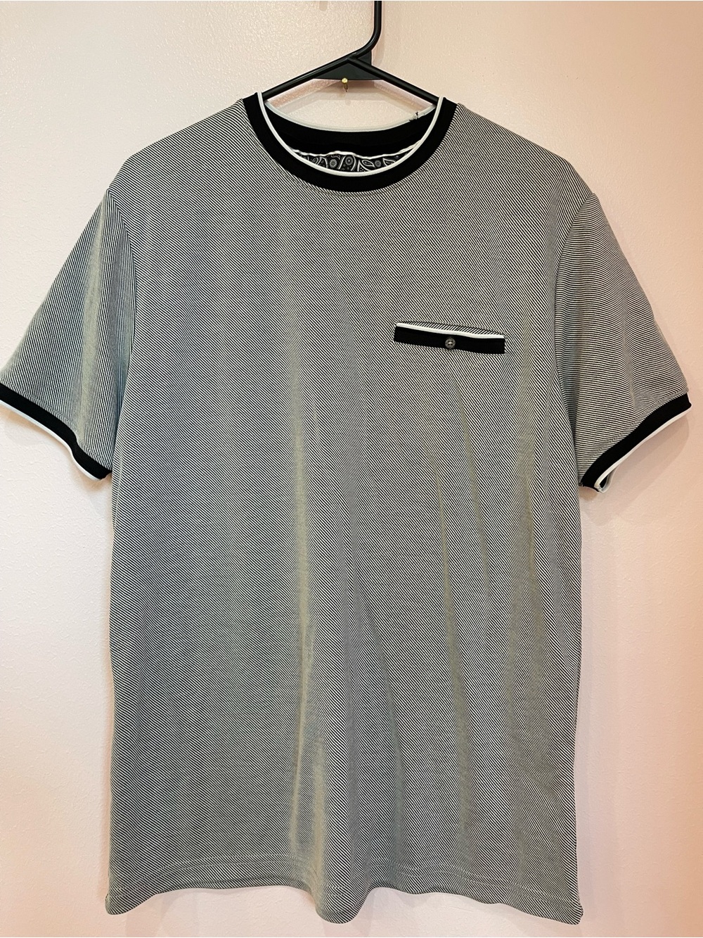 Denim & Flower Light Gray Short Sleeve Crewneck Tee with Black Trim
